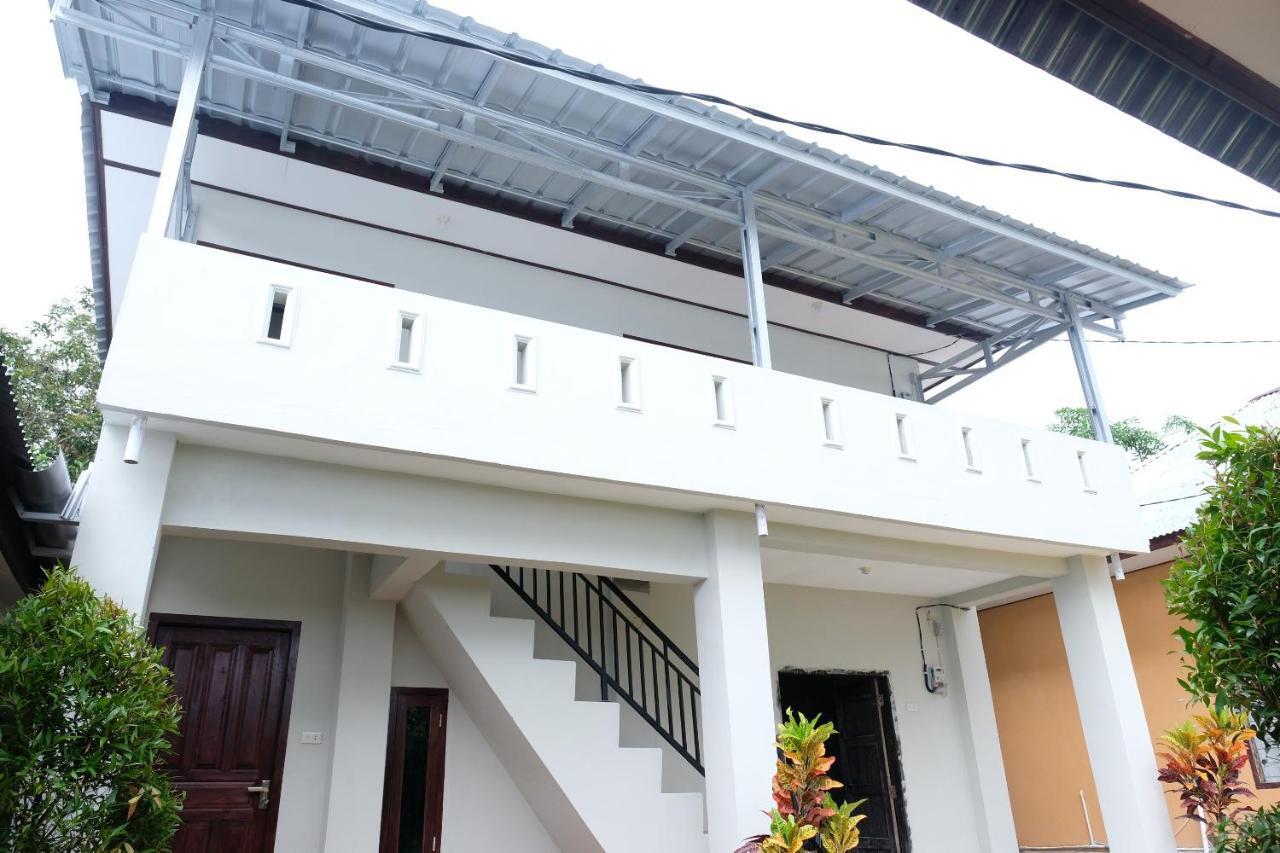 Oyo 1851 Homestay Joss Tanjungbinga Exterior photo